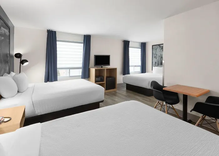 Super 8 By Wyndham Quebec City
